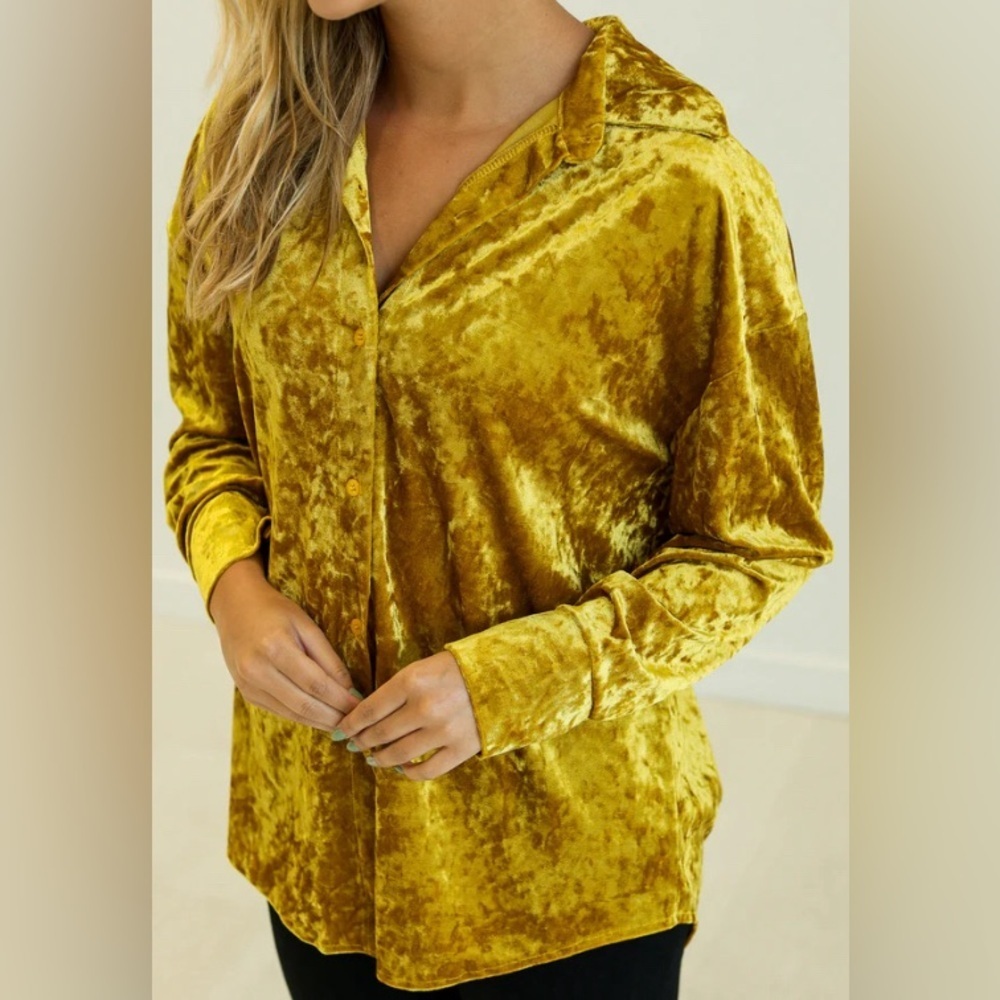 Elegant Gold Velvet Women's Top